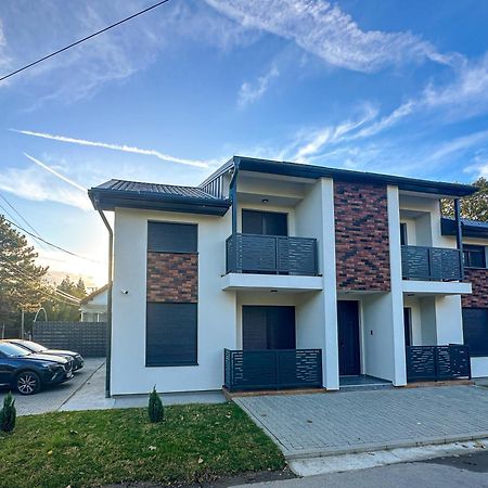 Kiko Apartmani Lux Zrenjanin Esterno foto
