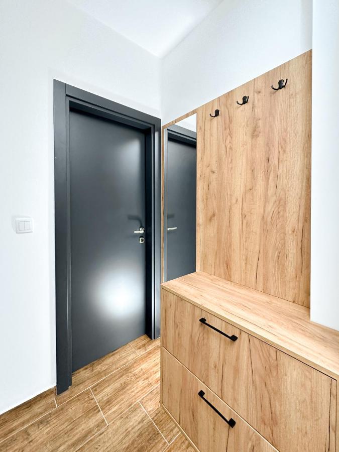 Kiko Apartmani Lux Zrenjanin Esterno foto