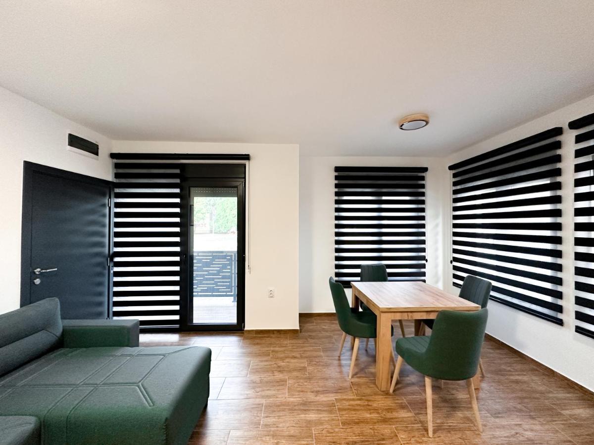 Kiko Apartmani Lux Zrenjanin Esterno foto