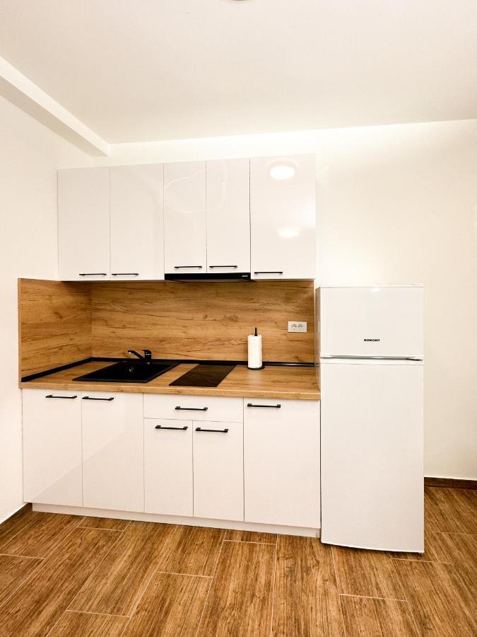 Kiko Apartmani Lux Zrenjanin Esterno foto