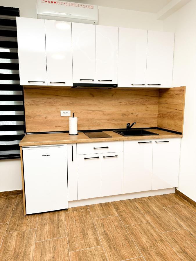 Kiko Apartmani Lux Zrenjanin Esterno foto