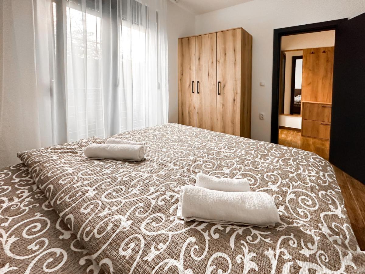 Kiko Apartmani Lux Zrenjanin Esterno foto