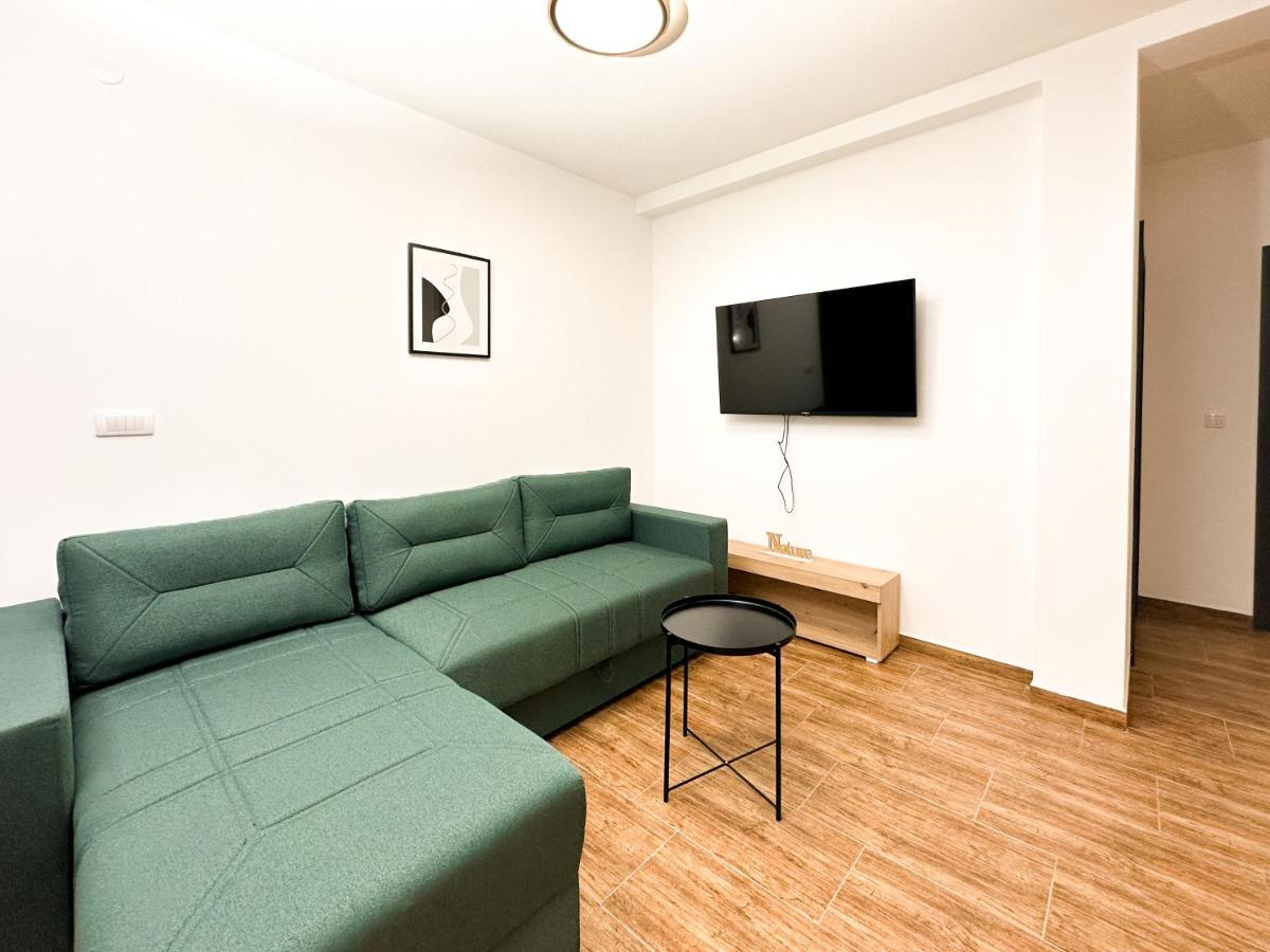 Kiko Apartmani Lux Zrenjanin Esterno foto