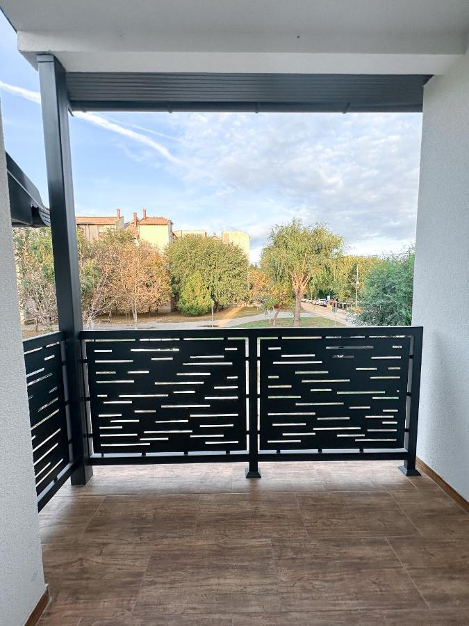 Kiko Apartmani Lux Zrenjanin Esterno foto