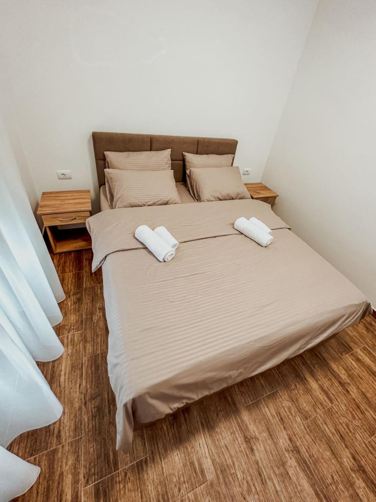 Kiko Apartmani Lux Zrenjanin Esterno foto